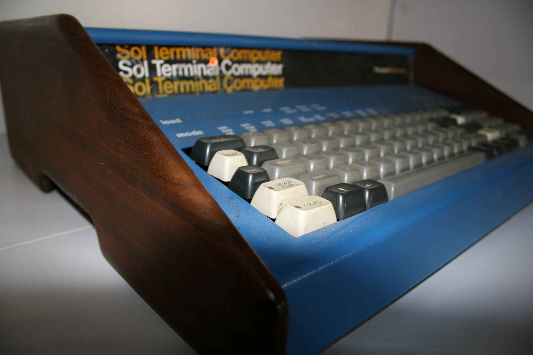 Sol-20 Terminal Computer by Processor Technology with walnut side panels
